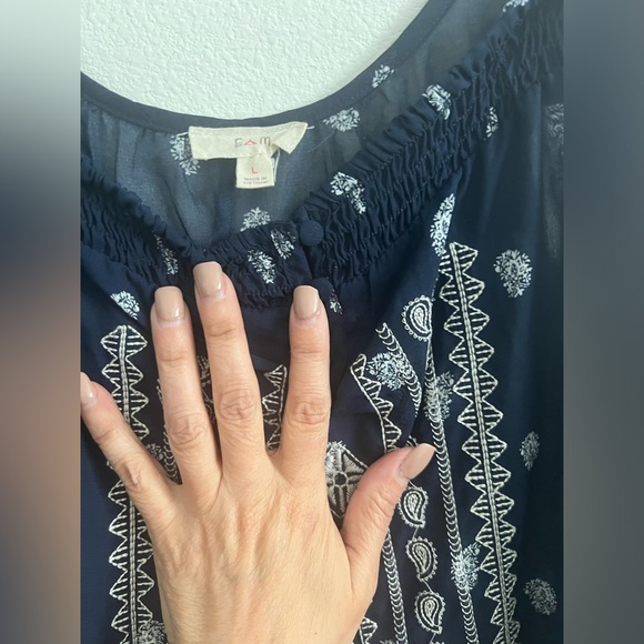 E and M navy blue sheer detail top size large - Picture 3 of 3